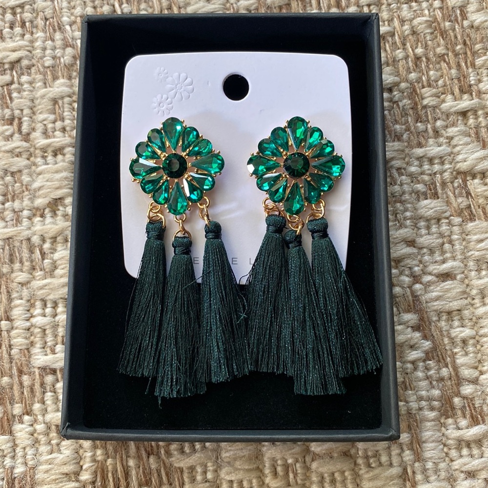 Womens emerald green tassel earrings with rhinestones, new in packaging!!